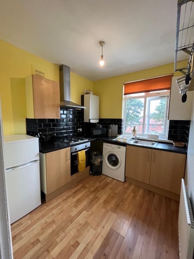 2 Bedroom Apartment, 5 Minutes From City Centre Ньюкасл-апон-Тайн Экстерьер фото