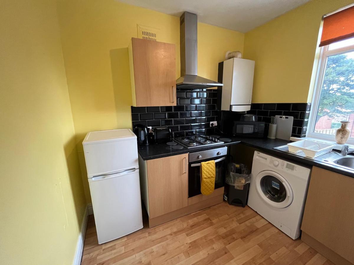 2 Bedroom Apartment, 5 Minutes From City Centre Ньюкасл-апон-Тайн Экстерьер фото